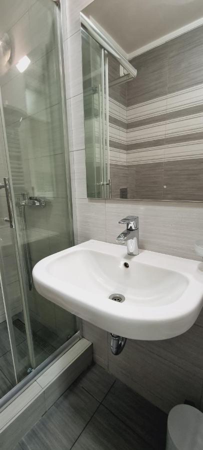 Grove II Apartment = Strict City Centre نوفي ساد المظهر الخارجي الصورة